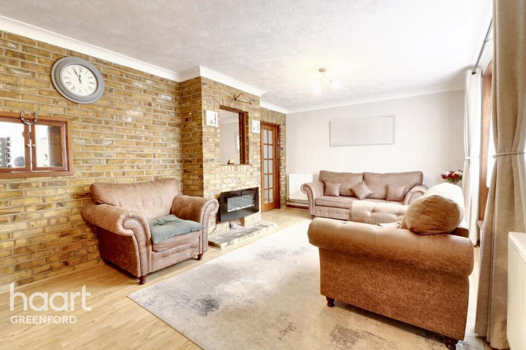 Main image of property: Ruislip Road, Greenford