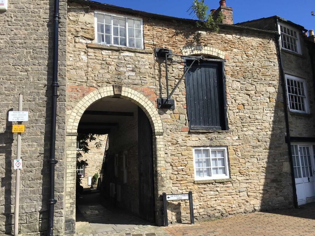 2-bed house on Victoria Stable Yard, Richmond, £170,000