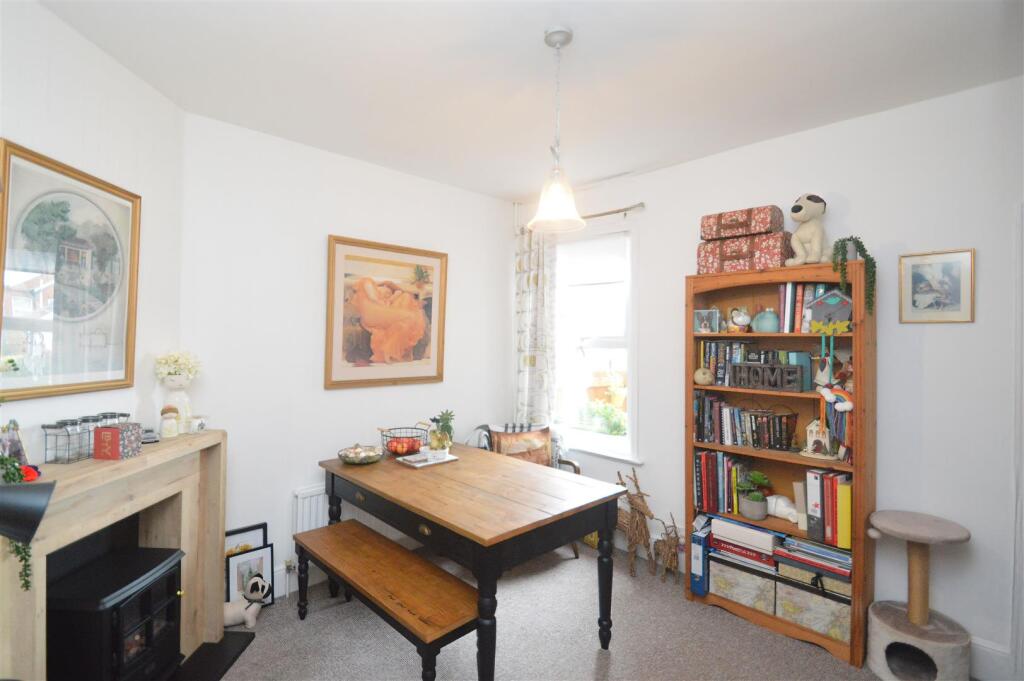 House in Portsmouth - More