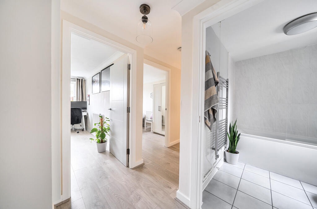 Apartment in Southampton, Crosshouse, Woolston - View 4