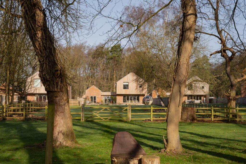 Taverham Park Avenue, Taverham, Norfolk, NR8 photo 2