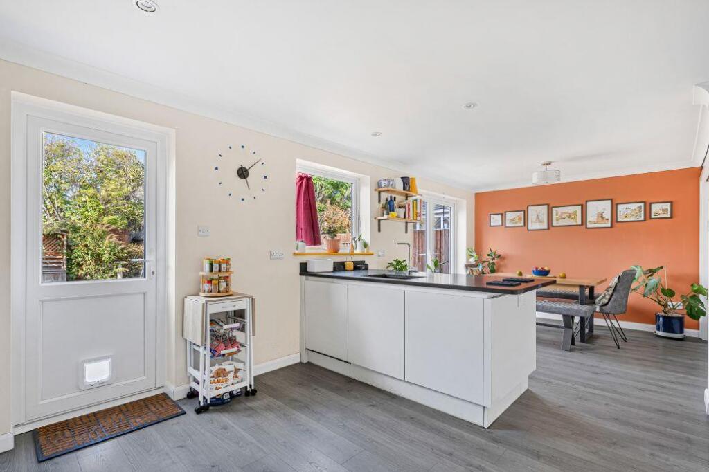 House in East Cambridgeshire, Ely - More
