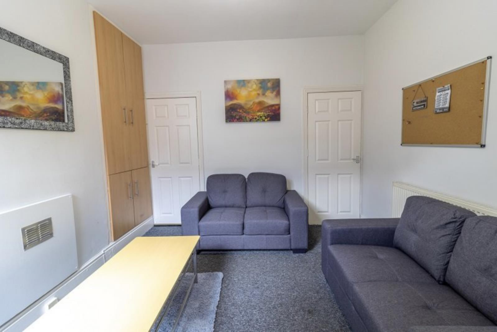 House in Sheffield - View 3