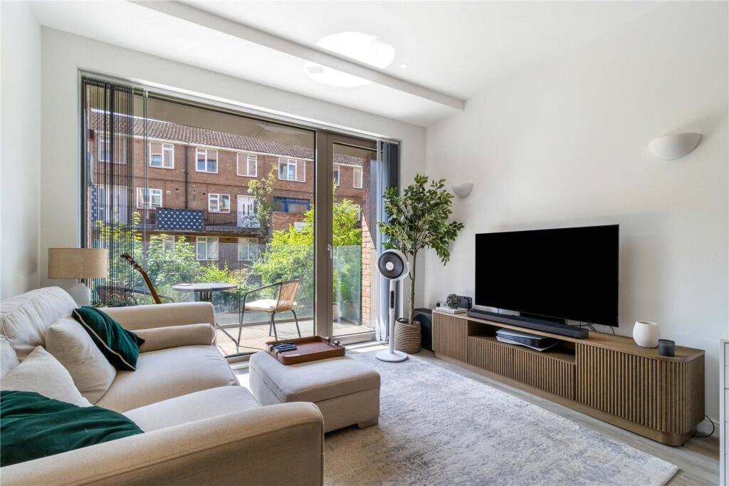 Apartment in Trafford, Greater Manchester - View 5