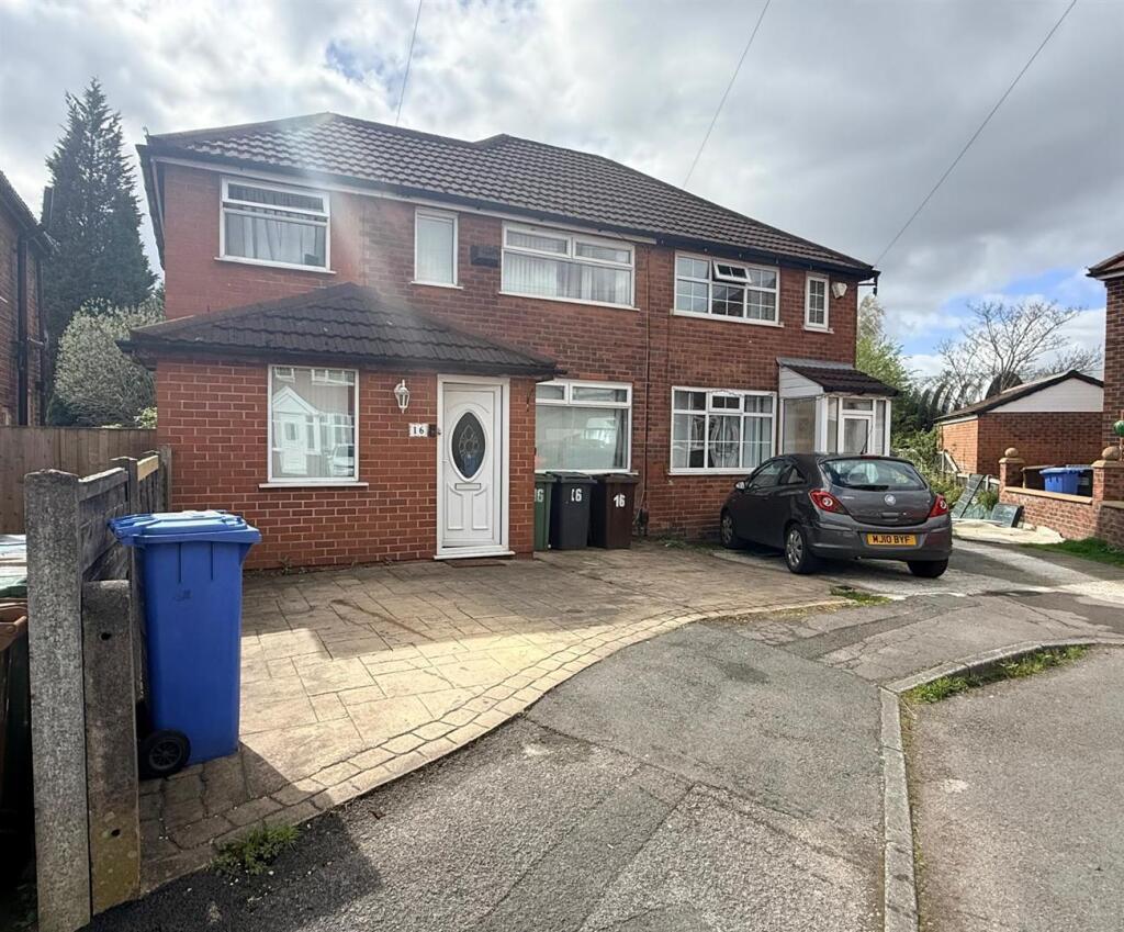 Main image of property: Lines Road, Droylsden
