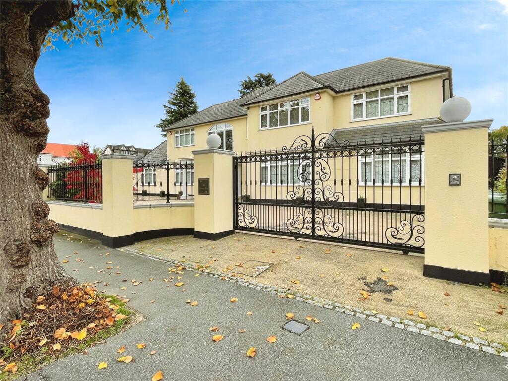 Main image of property: Woodlands Avenue, Hornchurch, RM11