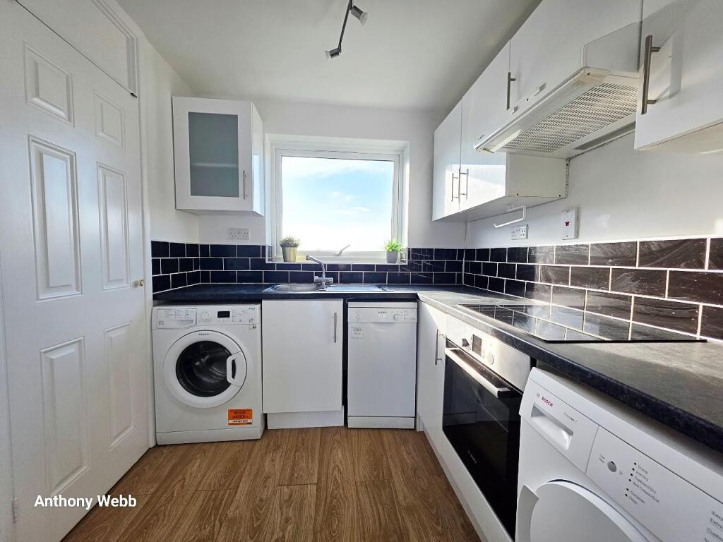 Main image of property: Hansart Way, Enfield, EN2