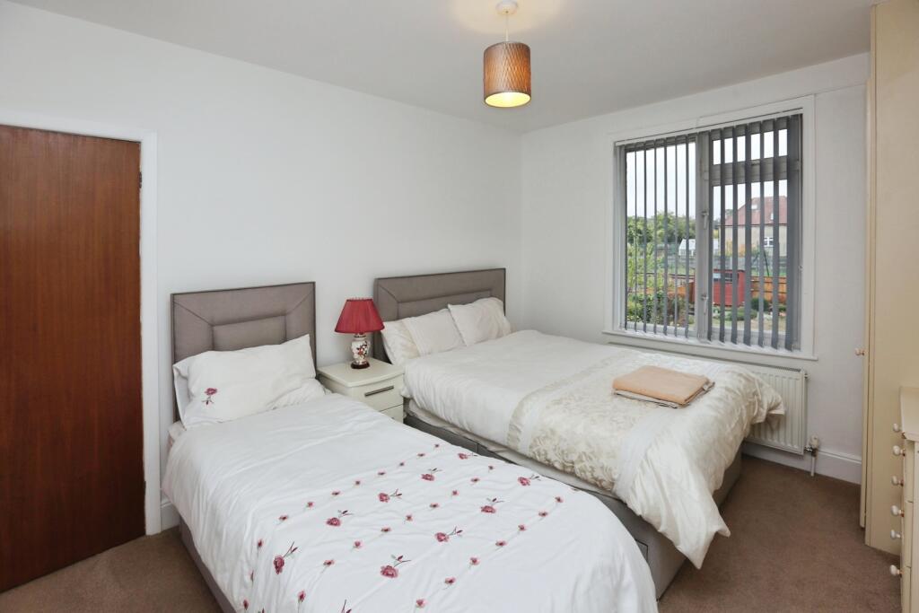 House in Southampton, Upper Shirley - More