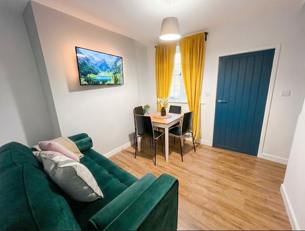 House in Taunton - View 3