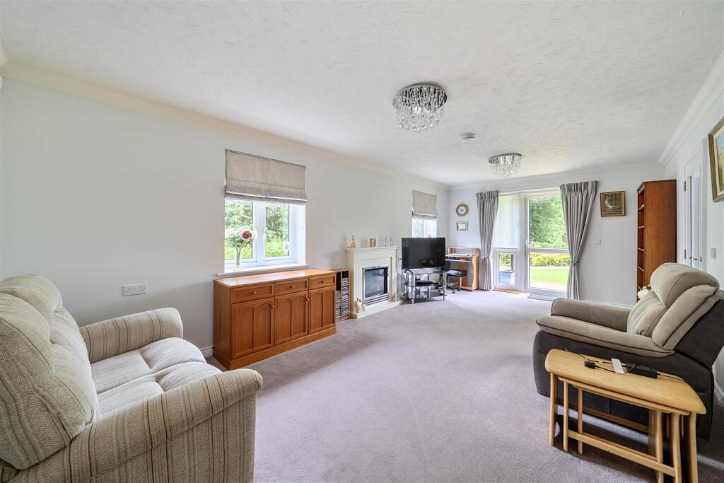 Marlborough Lodge, Kidlington, Oxfordshire photo 3