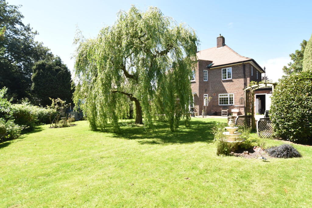 House in Wirral, Liverpool City Region - View 2