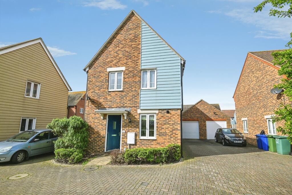 Main image of property: Redwing Avenue, Iwade, Sittingbourne