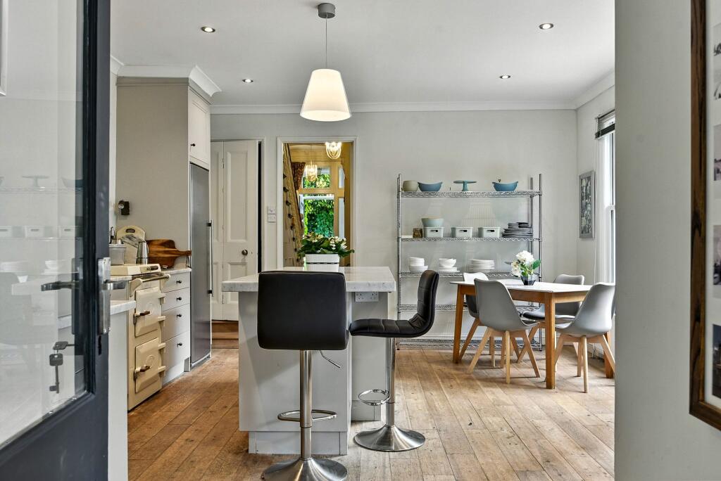 House in Worthing, West Sussex - View 3