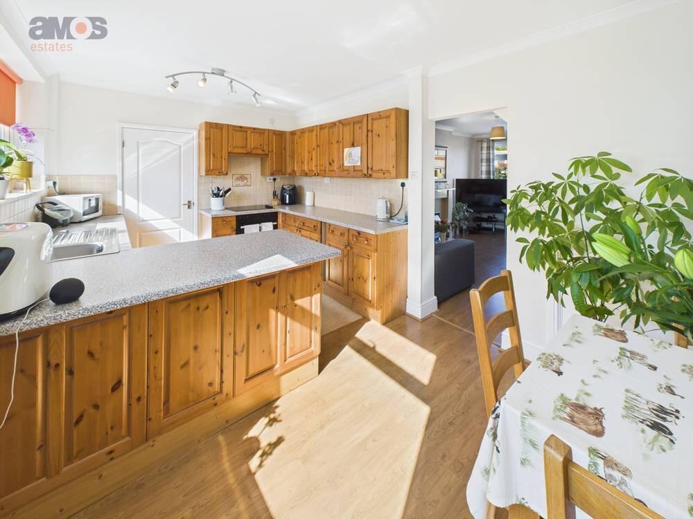 Keswick Avenue, Hullbridge, Essex, SS5 6JN photo 3