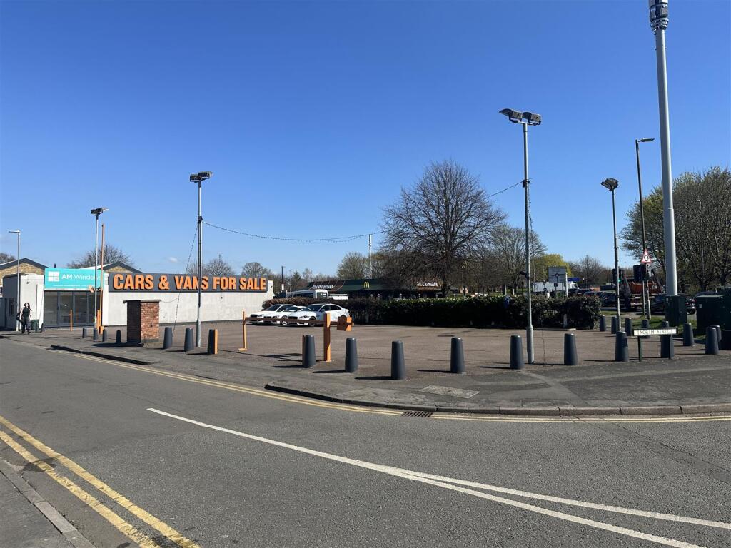 Sales Forecourt