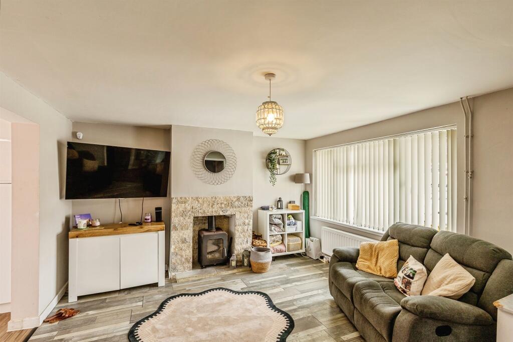 House in Bristol, Hengrove - More