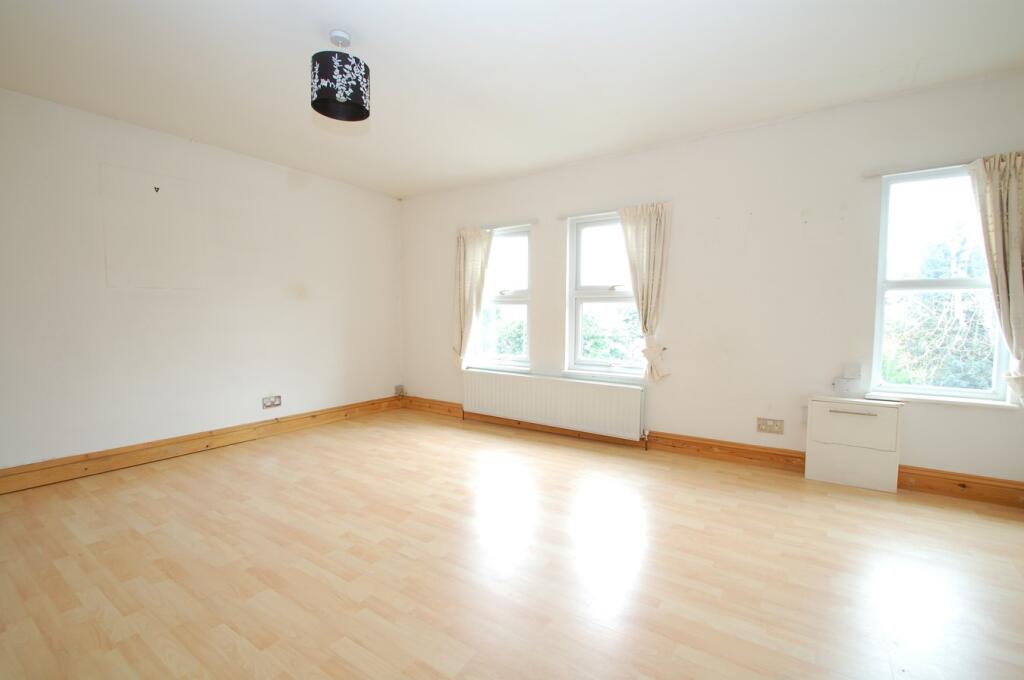 Terrace Road, Walton-on-Thames, KT12 - View 3