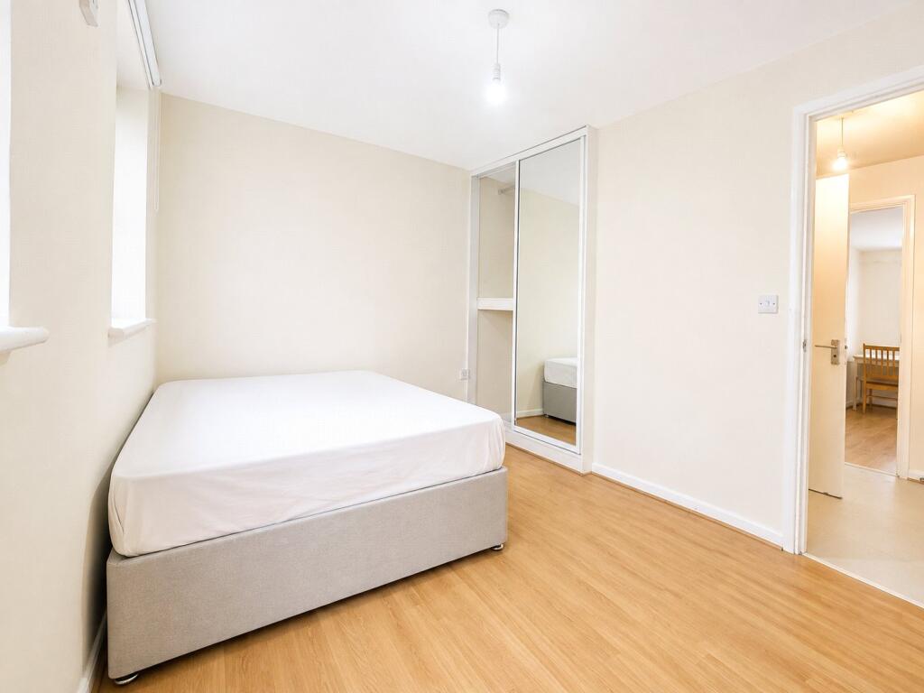 Apartment in London - View 5