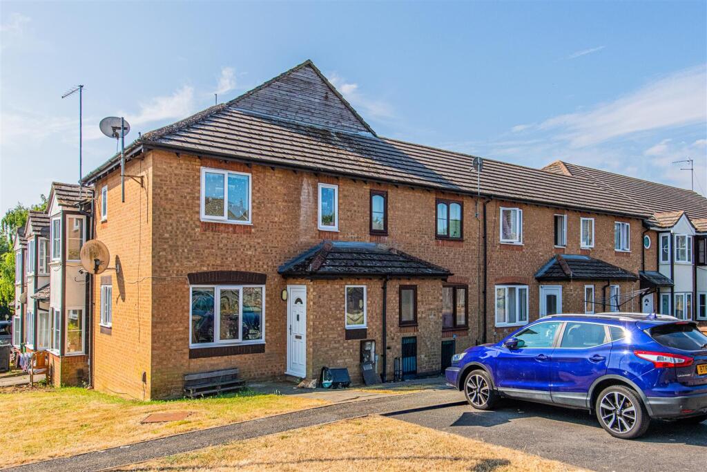 Gainsborough Court, Corby