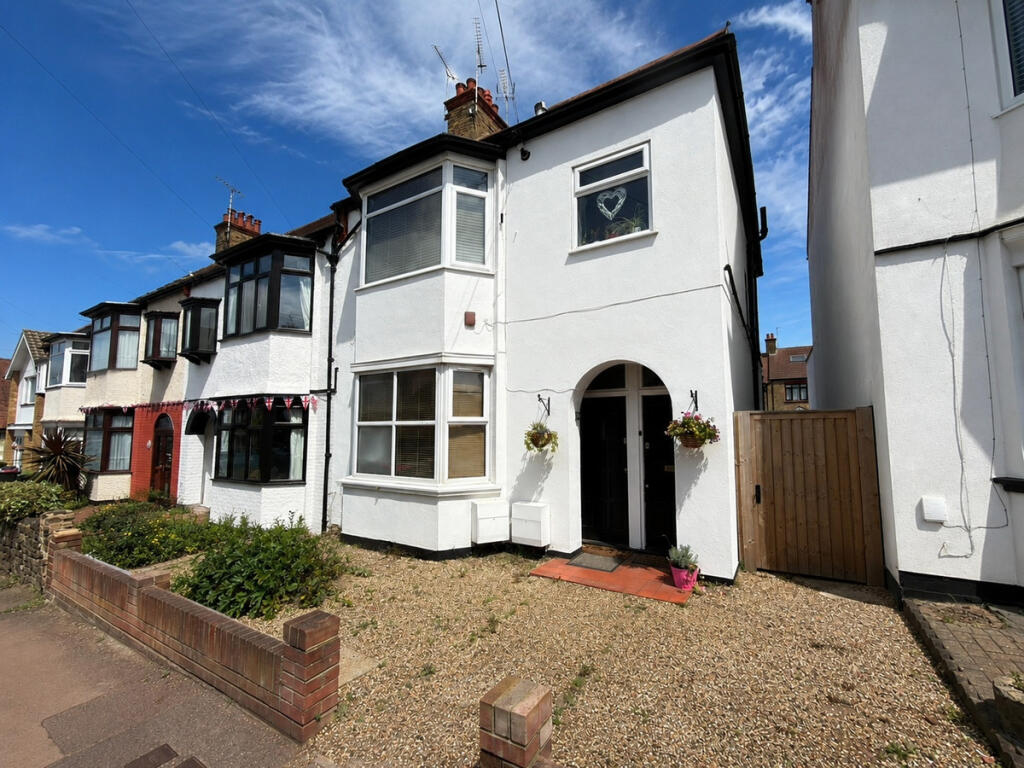 Main image of property: Westbourne Grove, Westcliff-on-sea, SS0 9