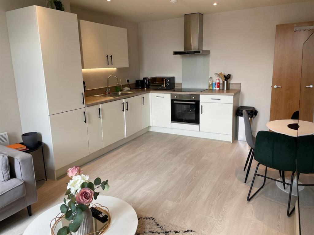 Apartment in Leeds - View 2