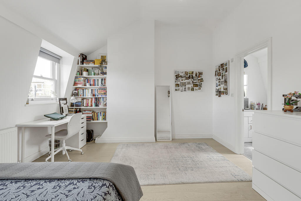 House in London - View 3