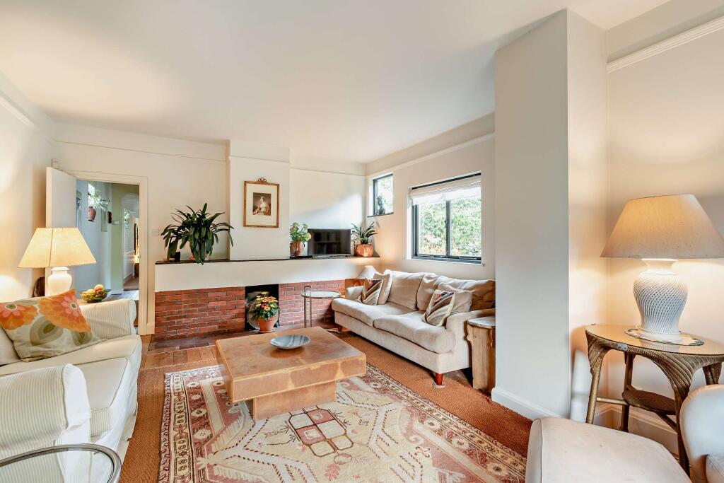 House in Sevenoaks, St John's - View 3