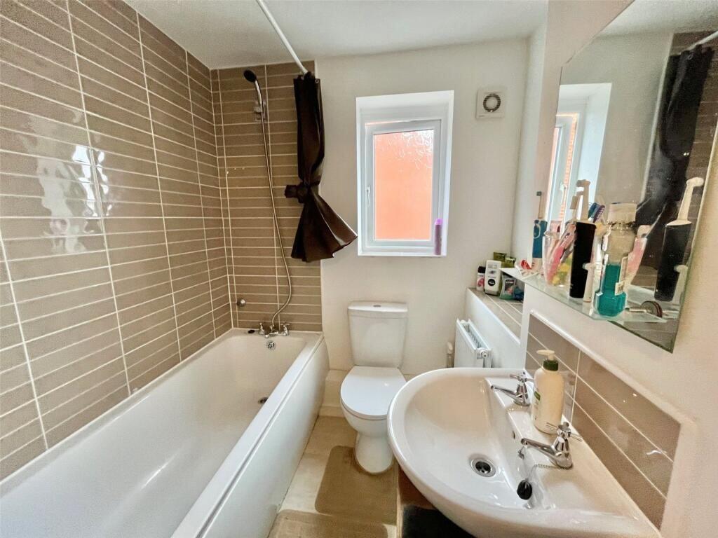 House in Oldham - View 3