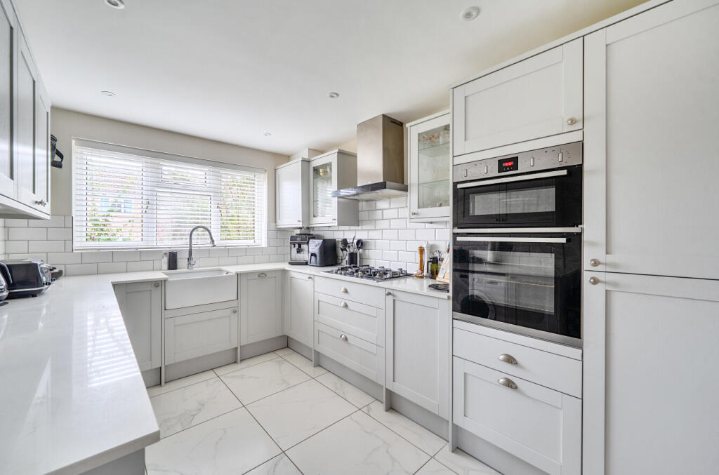 House in Guildford - View 3