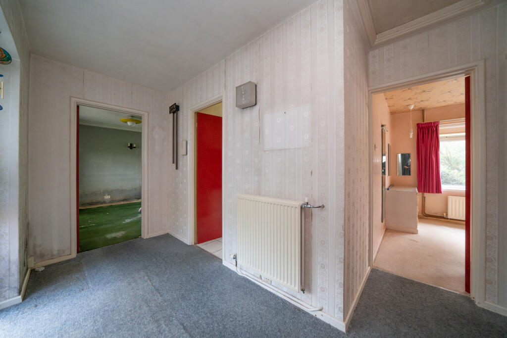House in Luton - View 5
