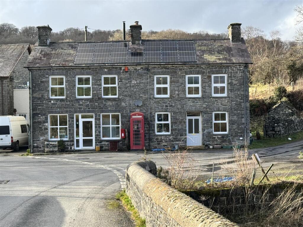 5-bed other on Llanfair Clydogau, Lampeter, £475,000
