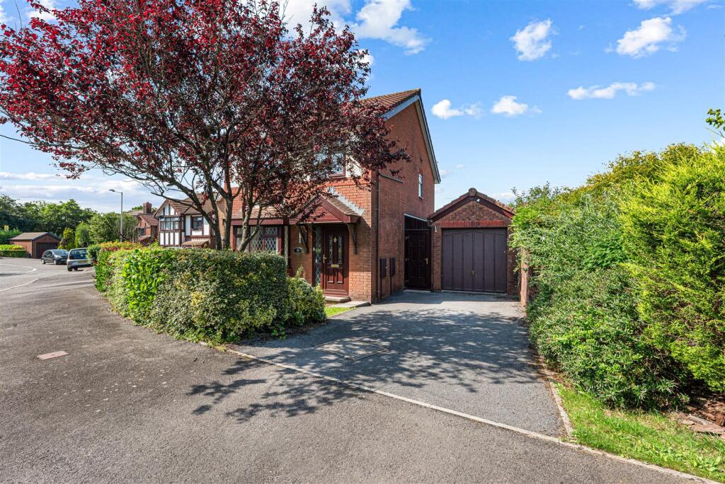 Main image of property: Ffordd Dryden, Killay, Swansea