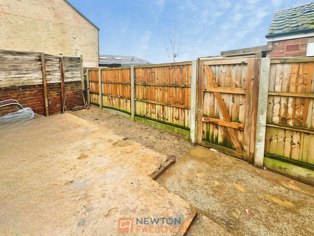 Fenwick Street, Warsop, NG20 photo 3