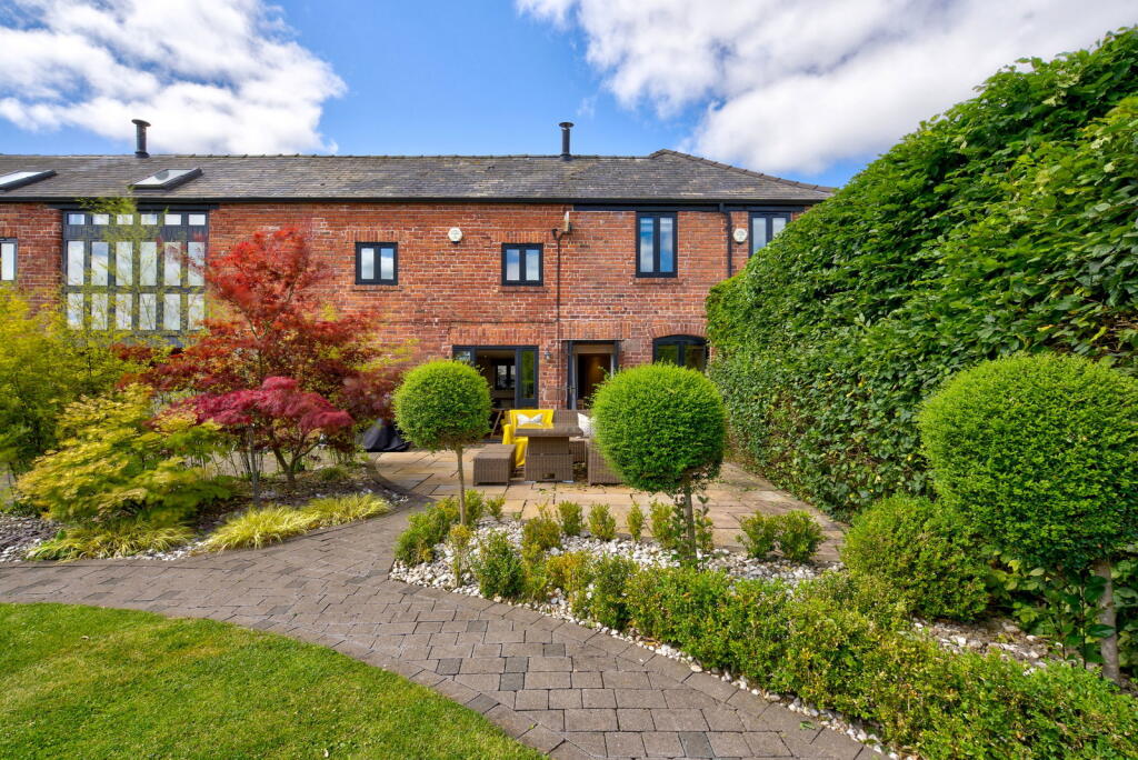 Main image of property: 4, Mount Barns, Poplar Hall Lane, Chorlton-by-Backford, Chester, Cheshire, CH2 4DD