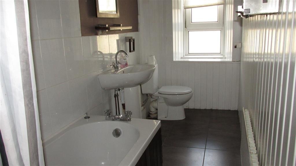 Apartment in Glasgow - More