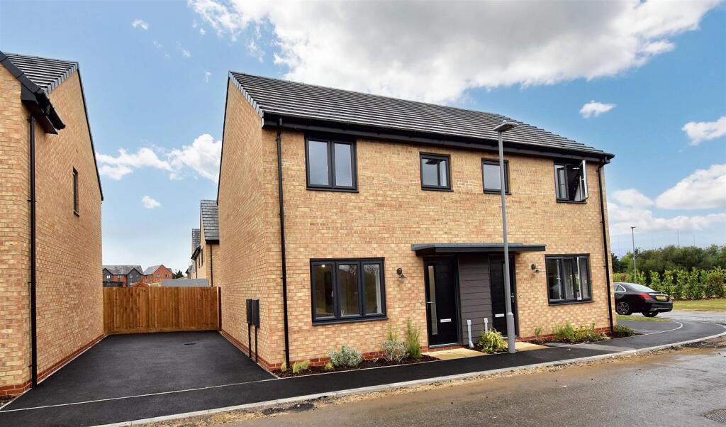 Main image of property: Jackson Grove, Eagle Farm South, Milton Keynes, MK17