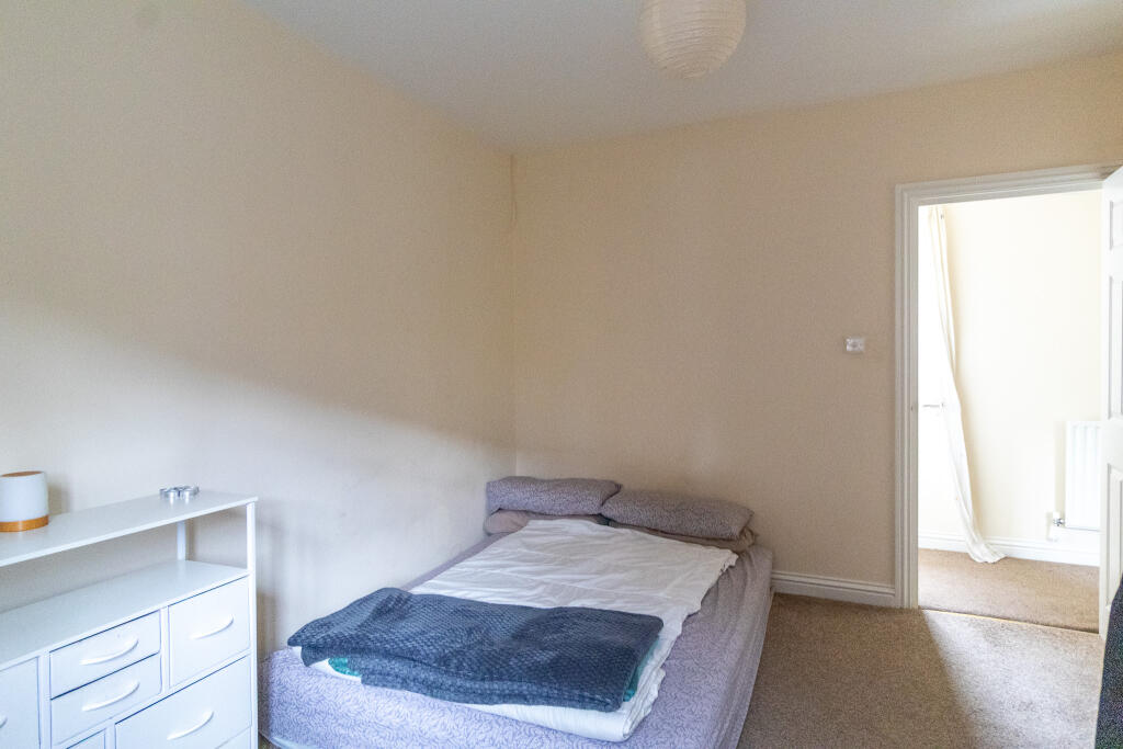 Apartment in Salisbury - More