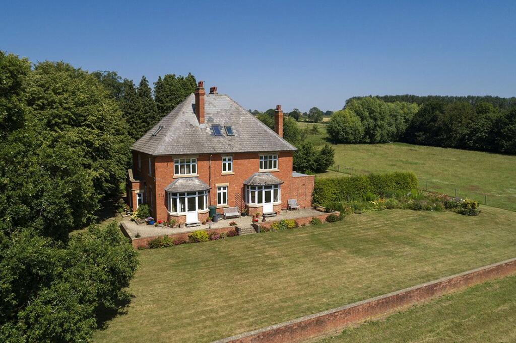 5-bed detached on Station Road, Ebrington, Chipping Campden, Gloucestershire, GL55, £1,300,000