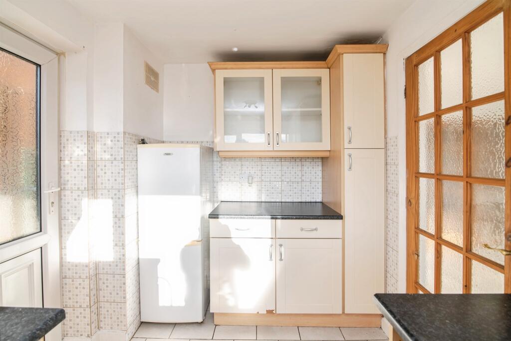 House in Sandwell, West Midlands - More
