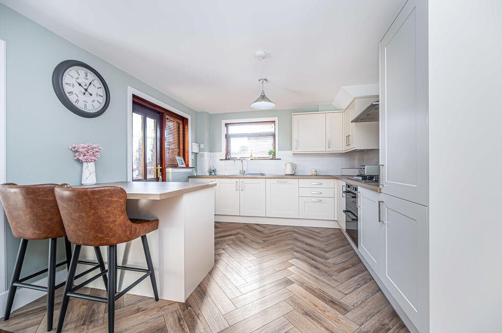 House in Kirkcaldy - More