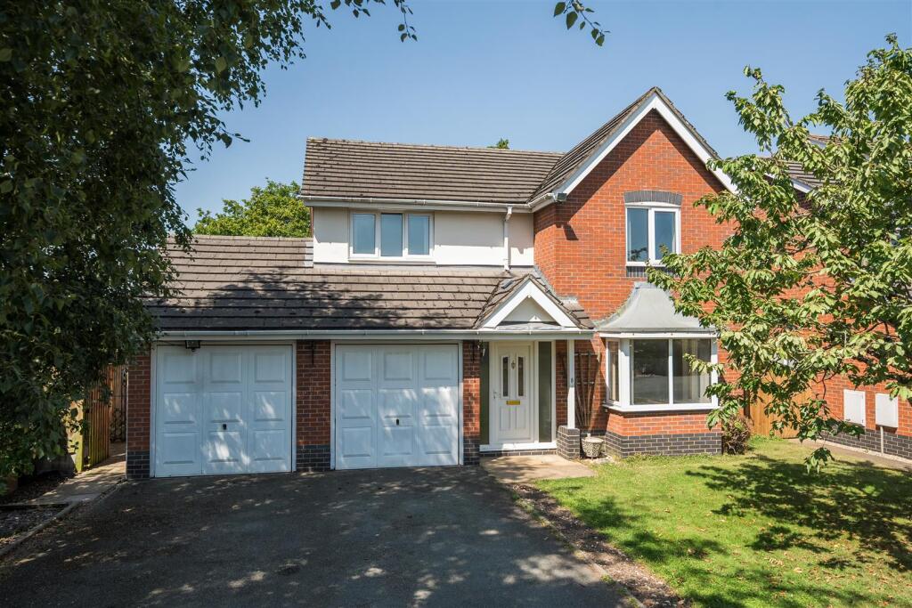 4-bed house on 8, Acorn Close, Whittington, Oswestry., £375,000