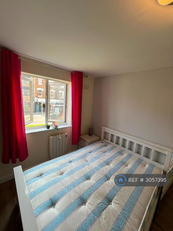 Apartment in London, Harlesden - View 5