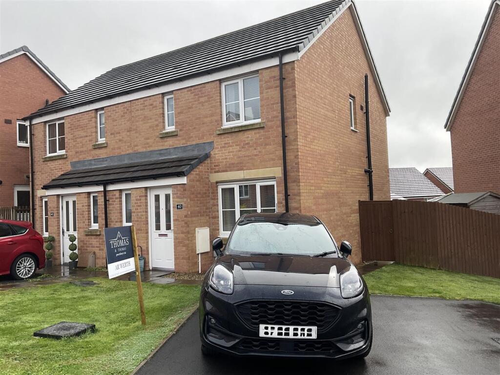 Main image of property: Heol Cae Pownd, Cefneithin, Llanelli