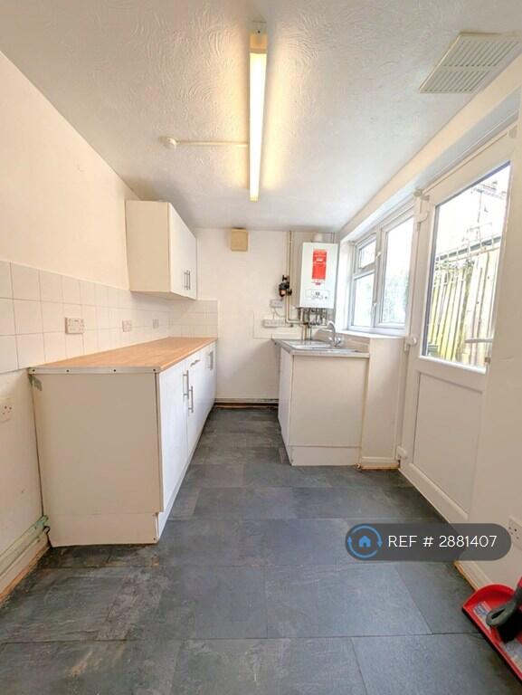 House in Rochester - View 5