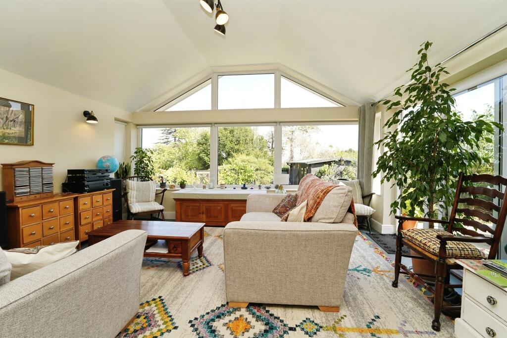 House in Malvern, Link Top - View 2