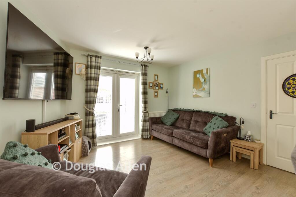 Markhams Close, Basildon, Essex – pohled 6