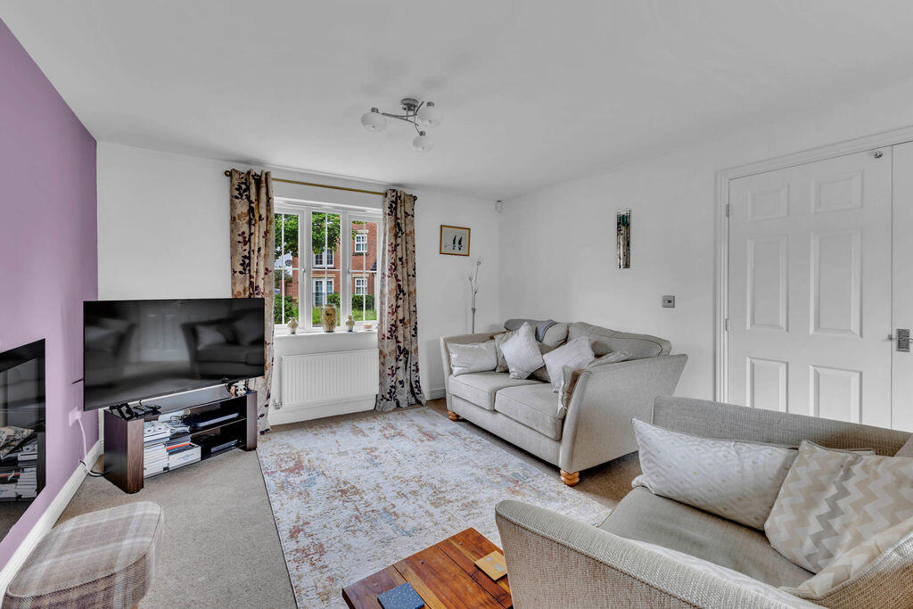 Newbold Hall Drive, Rochdale photo 4