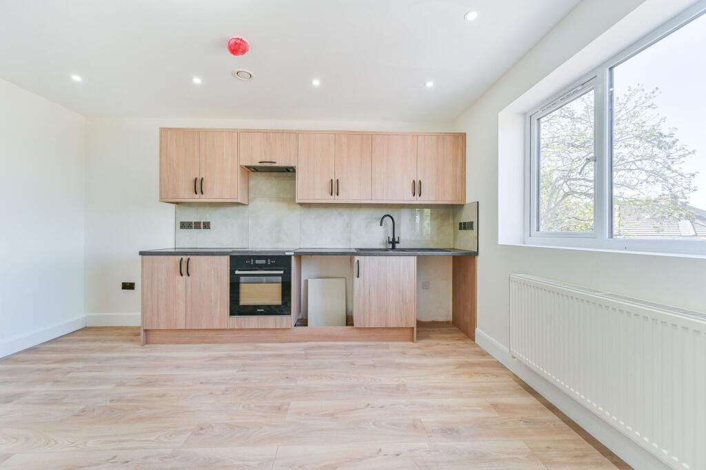 Apartment in London, Carshalton Beeches - View 2