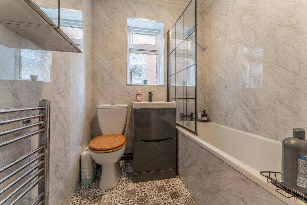 Green Vale, Bexleyheath, Kent, DA6 8JT photo 4