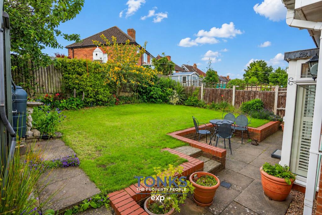 House in Dudley, West Midlands - View 2